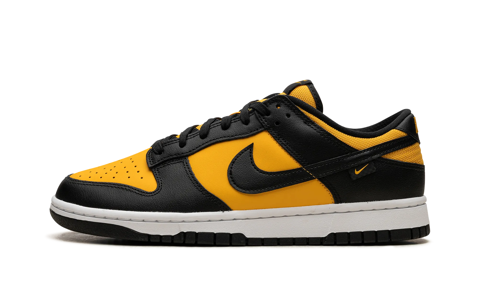 Functional Style Outdoor Ease Dunk Low "Black University Gold"