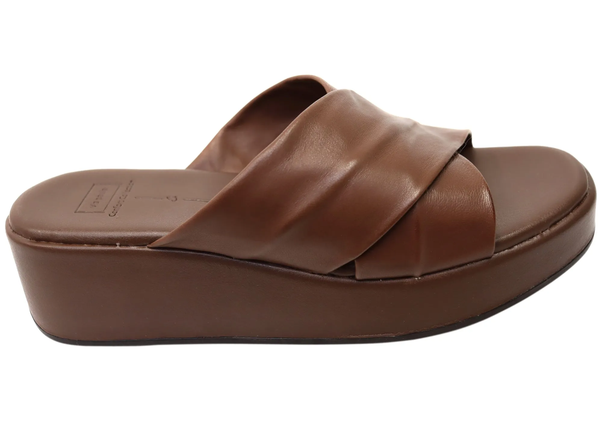 Via Paula Ginza Womens Brazilian Leather Platform Slides Sandals Dry Fit
