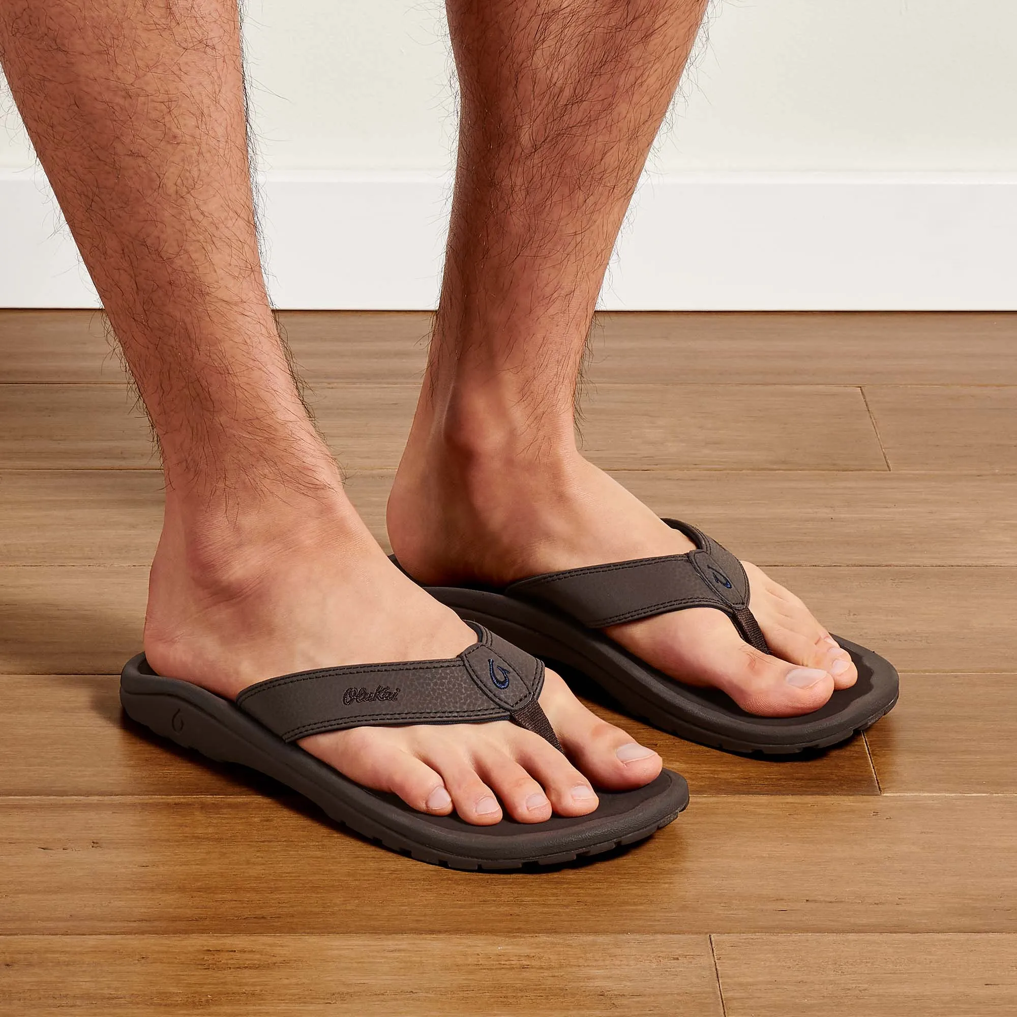 ??Ohana - Dark Wood Stylish Shoes Pool Fun