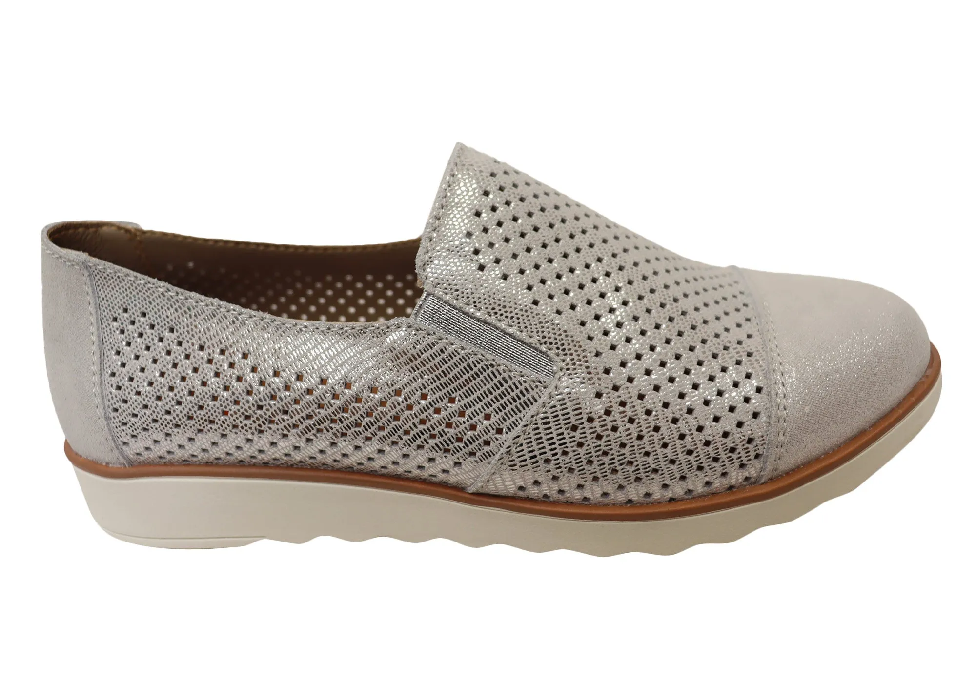CC Resorts Andrea Womens Comfortable Leather Casual Flats Weekend Casual