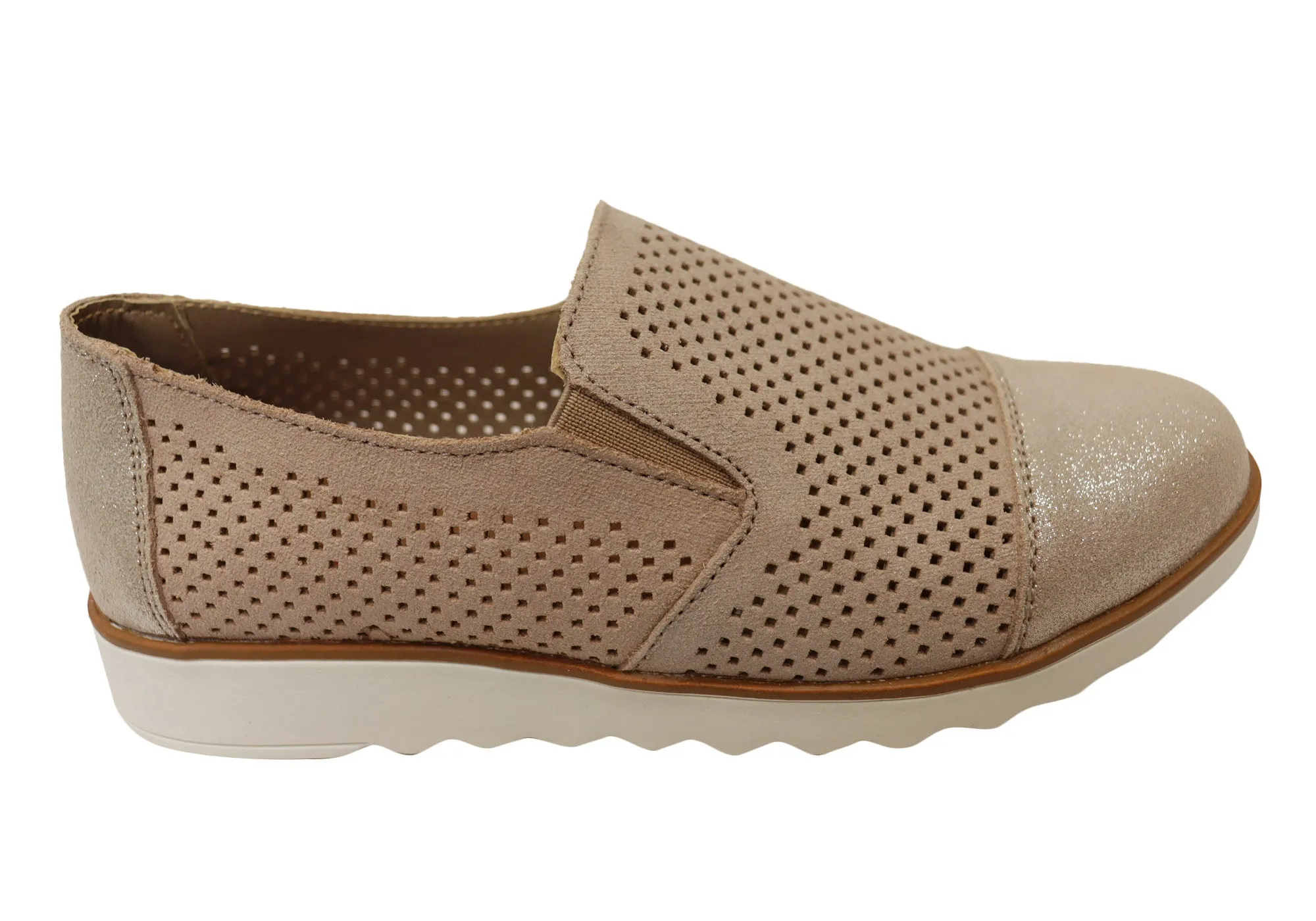 Festival Vibe CC Resorts Andrea Womens Comfortable Leather Casual Flats