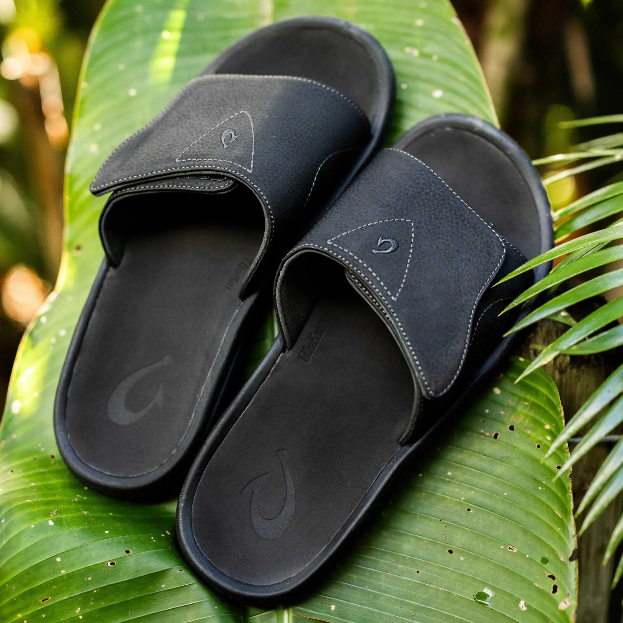 Nalu Slide - Black Light Gear Fashionable Travel Shoes