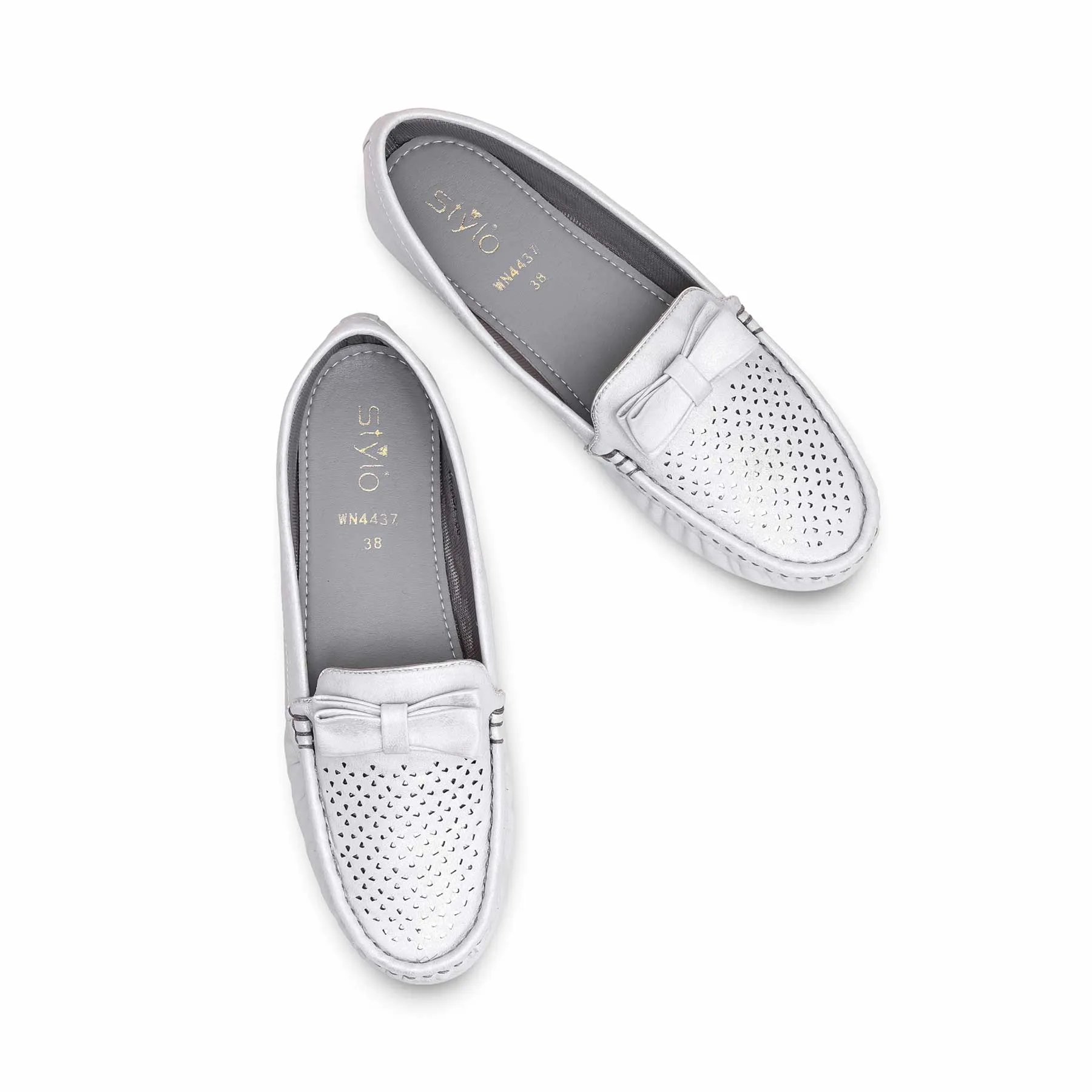 Modern Design Silver Moccasin WN4437