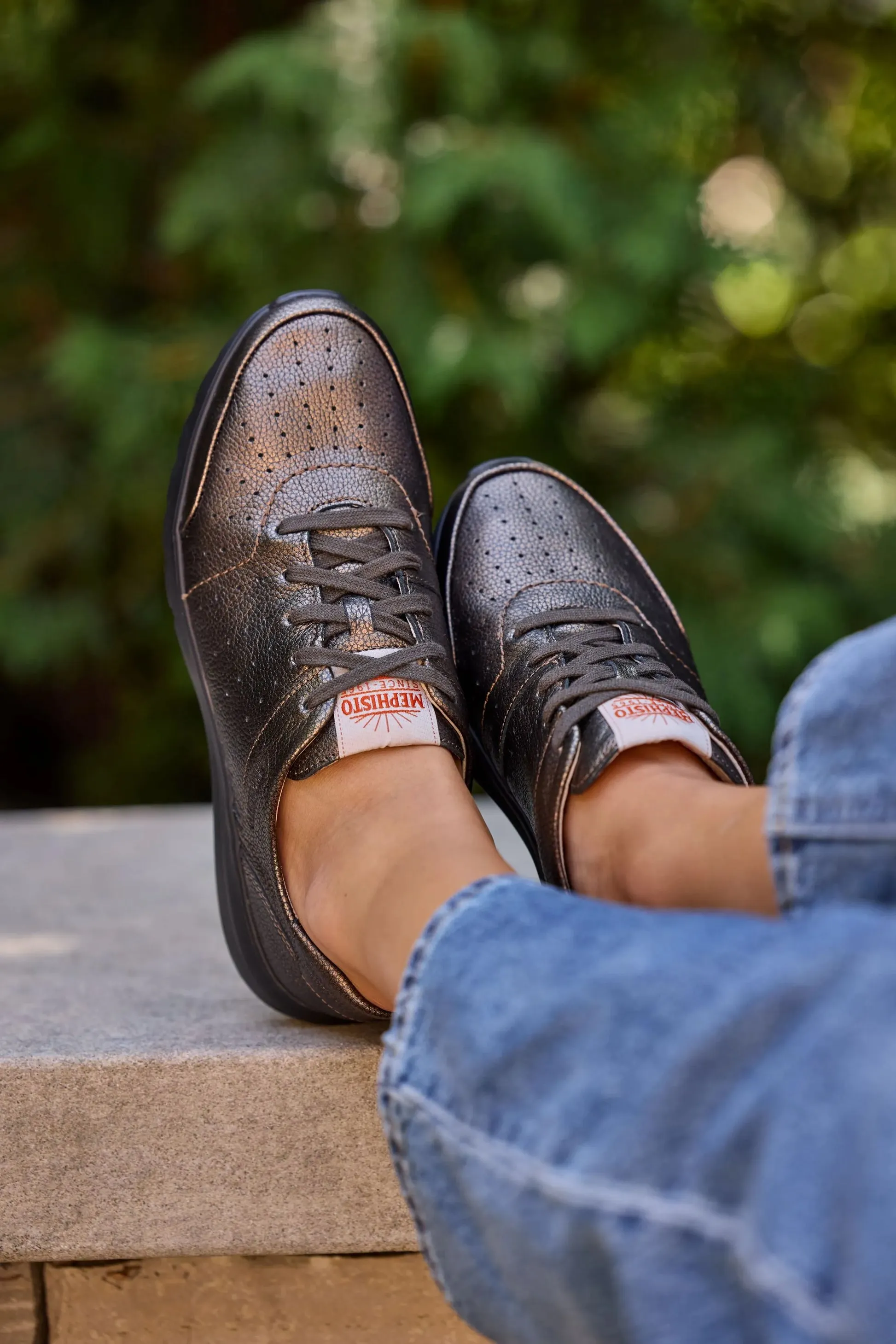 Quality Weekend Casual Marilis Perf - Walnut 990H