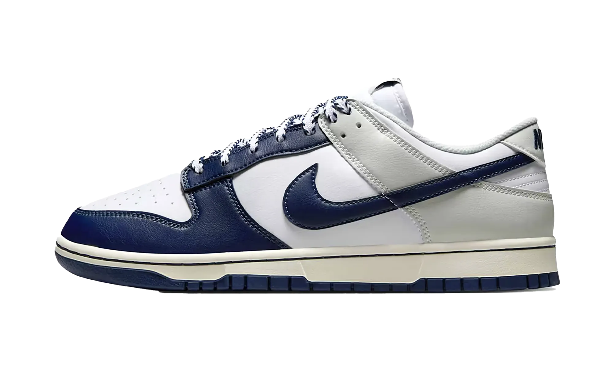 Reel Fit Urban Travel Dunk Low "New York Yankees"