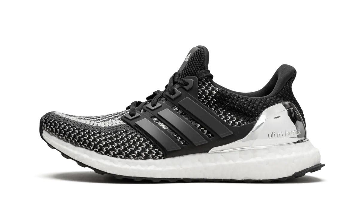 UltraBOOST GS Hike Club